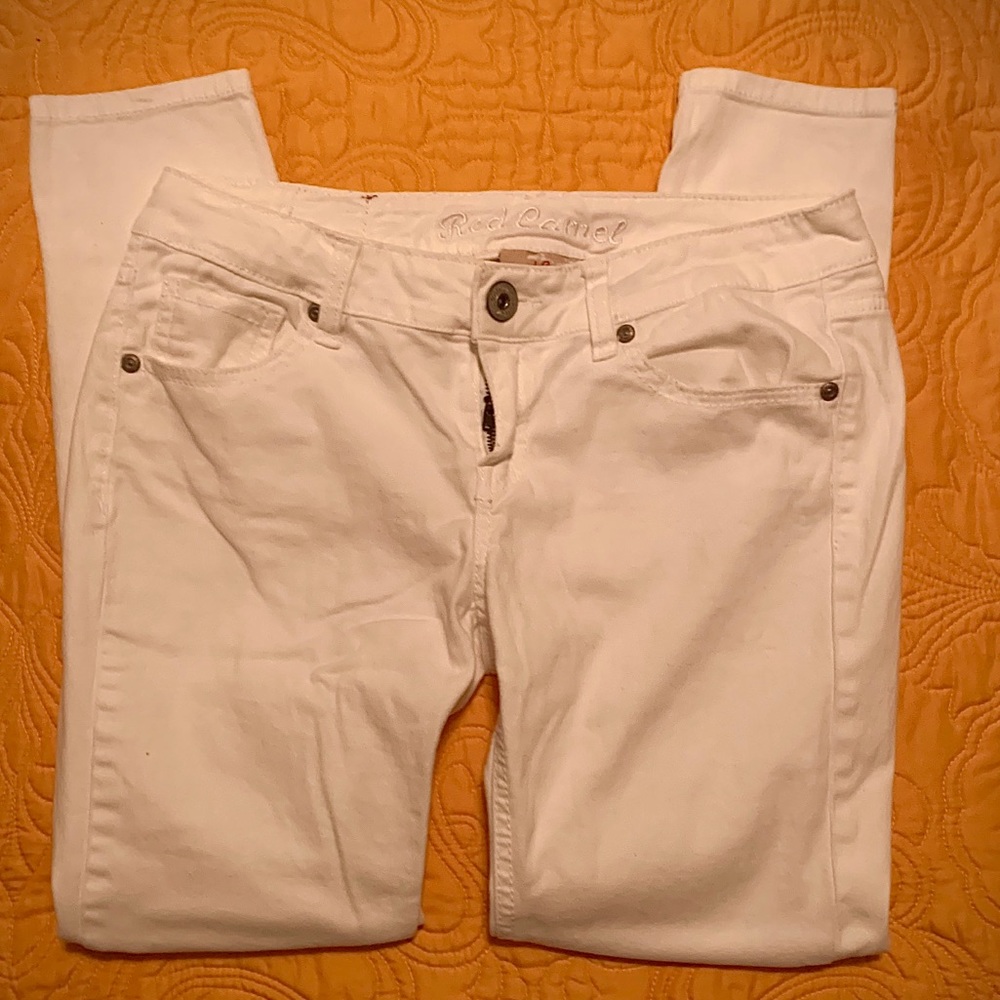 Red Camel.. Juniors(Girl) Size 7 White Jeans!